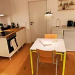 Апартаменти Charmantes - Fuer 2-4 Personen - Modern, Ruhig, Parkplatz Пассау