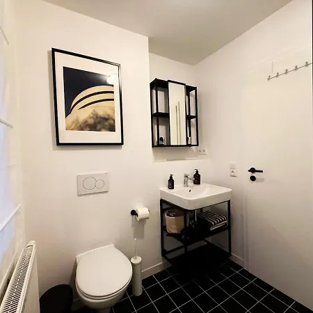 Charmantes - Fuer 2-4 Personen - Modern, Ruhig, Parkplatz * باساو