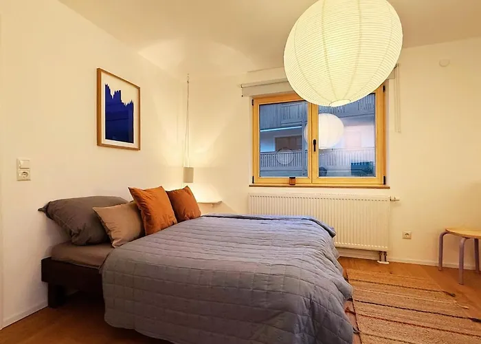 Charmantes - Fuer 2-4 Personen - Modern, Ruhig, Parkplatz