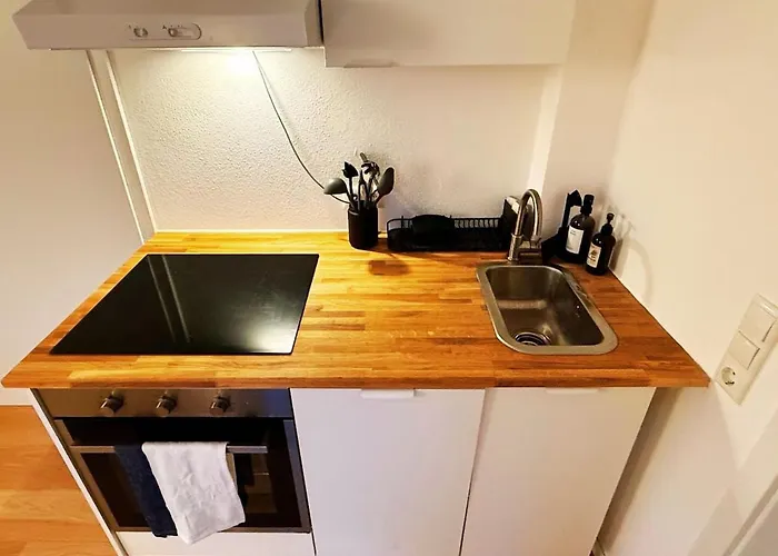 Charmantes - Fuer 2-4 Personen - Modern, Ruhig, Parkplatz